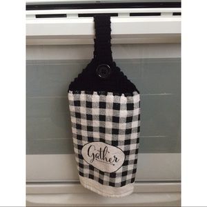 ❌SOLD❌“Gather” Crochet Top Hanging Towel